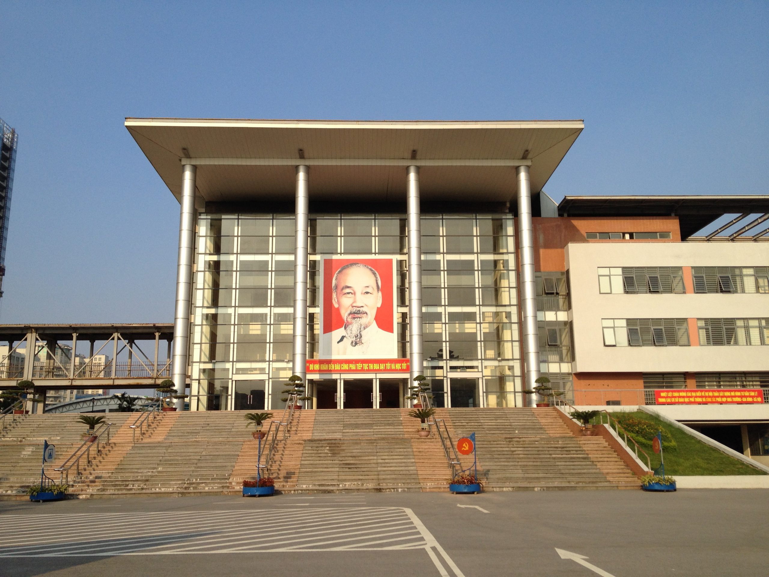 Tất tần tật từ A –  Z về 4 trường THPT chuyên ở Hà Nội